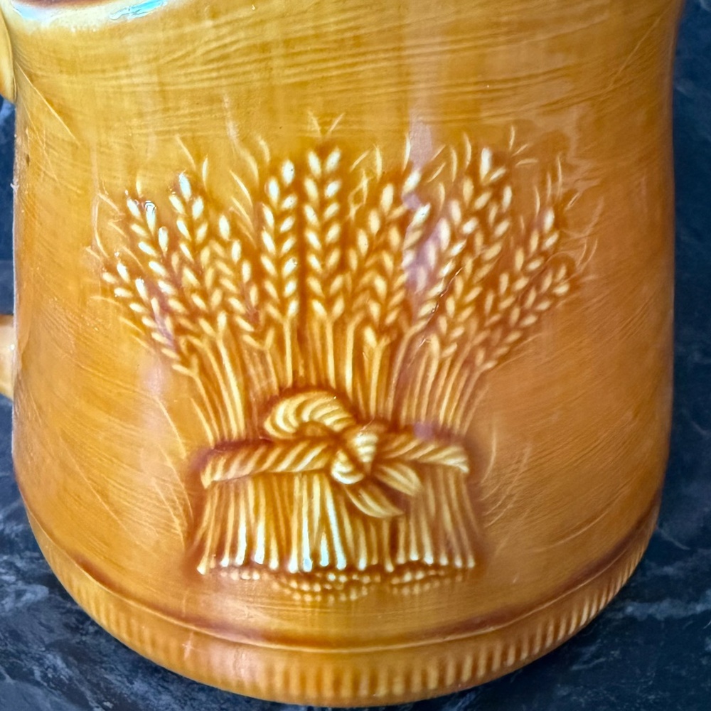 FRANCISCAN Wheat Pitcher - Picture 3 of 13